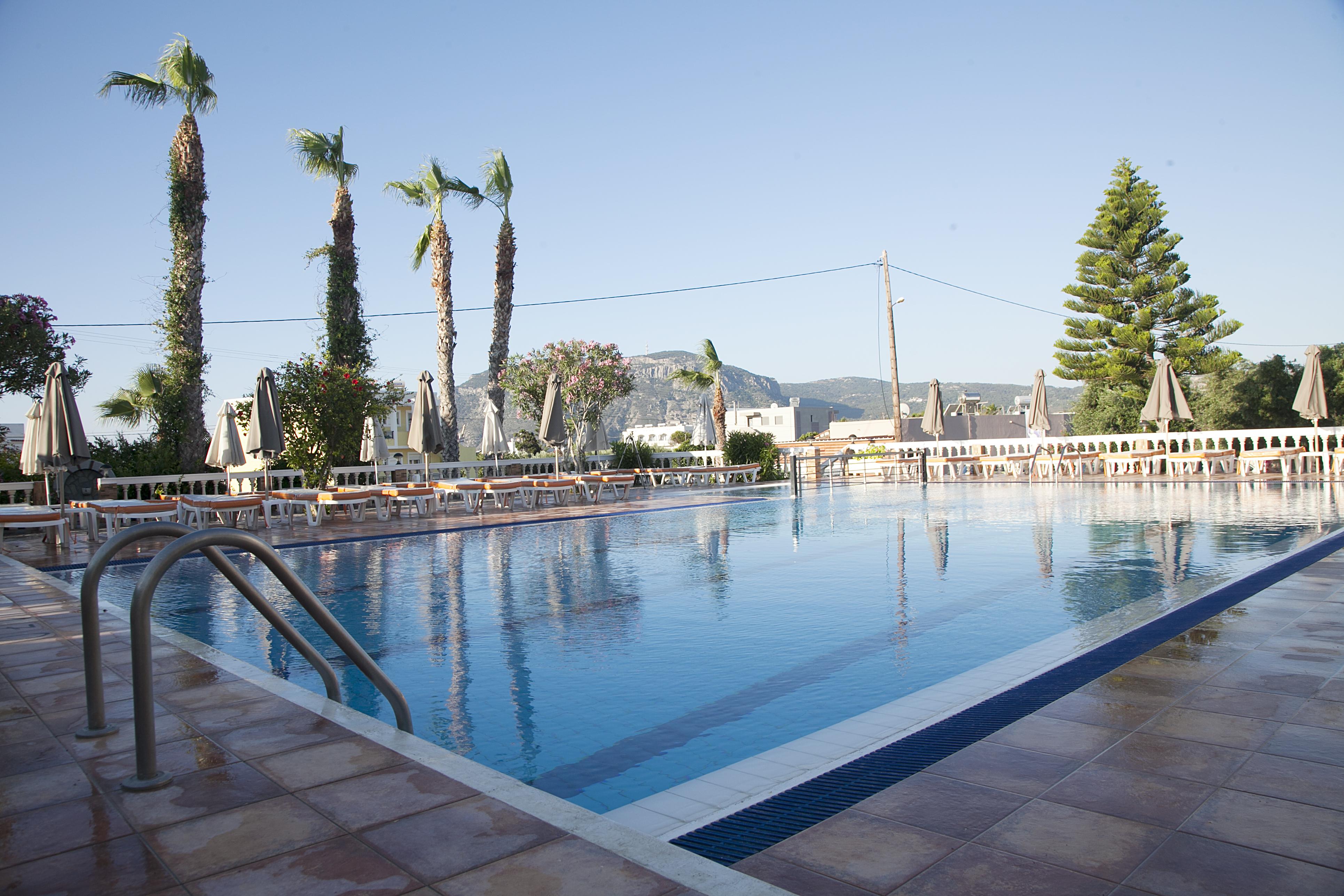 Zeus Hotel
