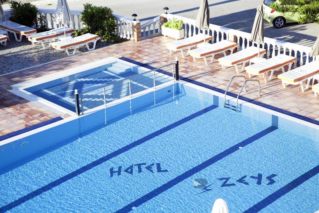 Zeus Hotel