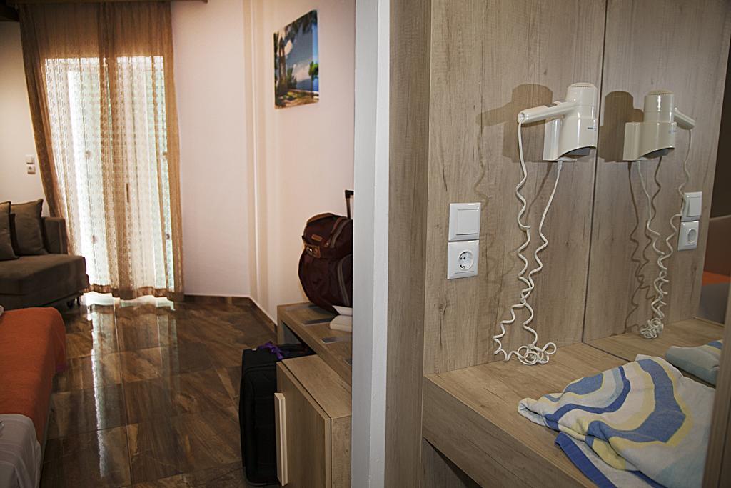 Zeus Hotel